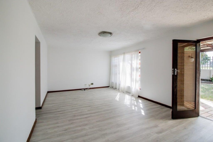 To Let 3 Bedroom Property for Rent in Beacon Bay Eastern Cape